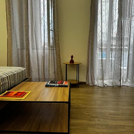 Terno Su Sanita Oda ve Kahvaltı Napoli