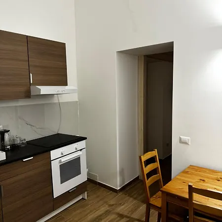 Terno Su Sanita Oda ve Kahvaltı Napoli